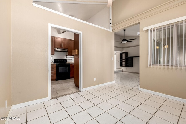 Photo - 911 S Hacienda Dr