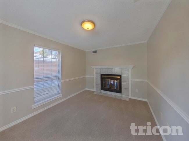 Photo - 1417 Baker Dr