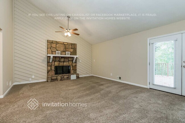 Photo - 183 W Putnam Ferry Rd