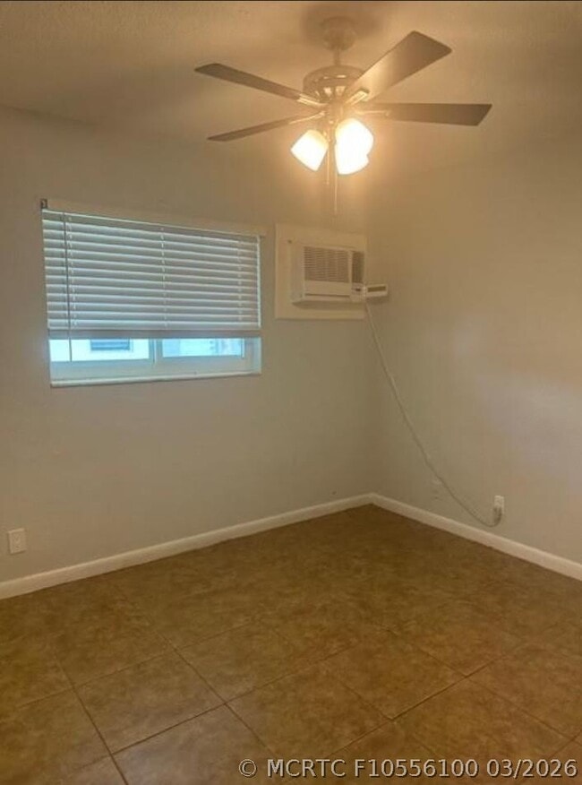 Photo - 332 SW 2nd Pl Unit 3