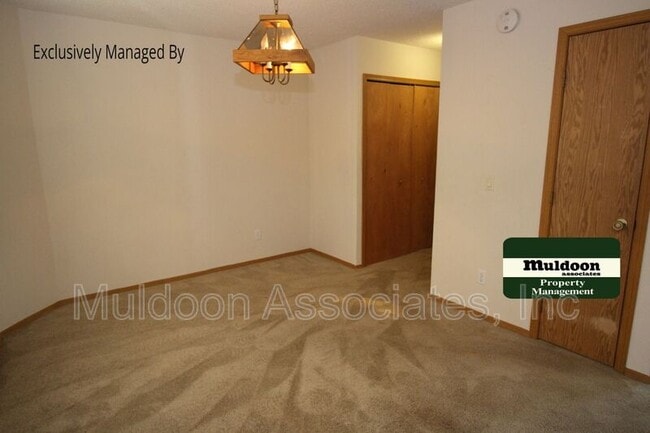 Photo - 2048 Palm Dr