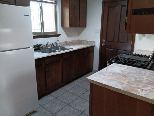 Photo - 2313 Raymac Rd SW