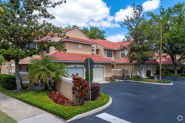 1000 Winderley Plz Maitland, FL 32751-4146 - Villas of Lake Destiny