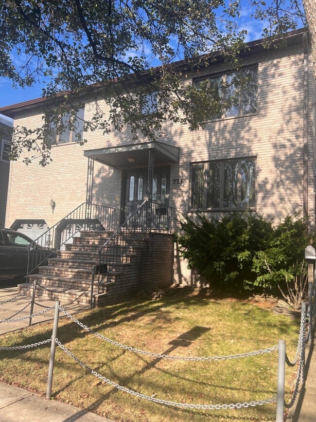 Photo - 773 1st St