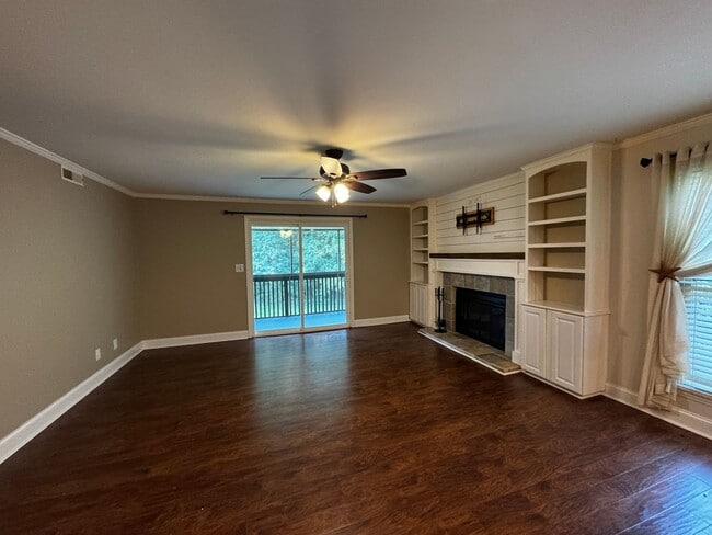 Photo - 132 Turnwood Ln