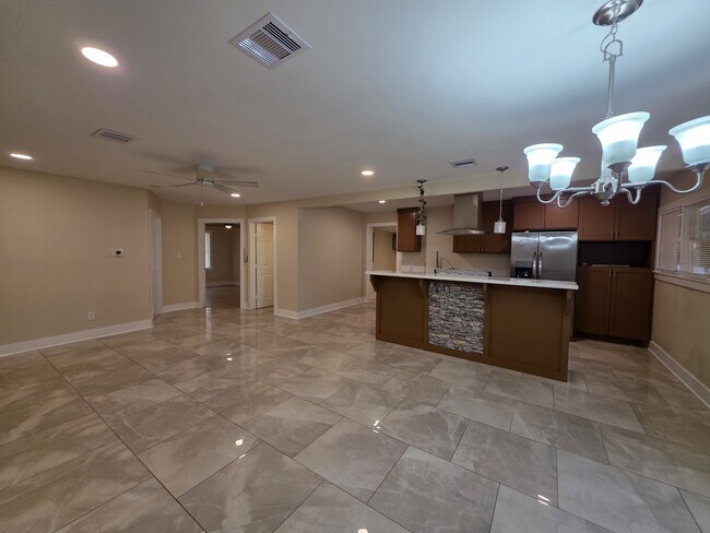 Photo - 522 E Davilla Ave