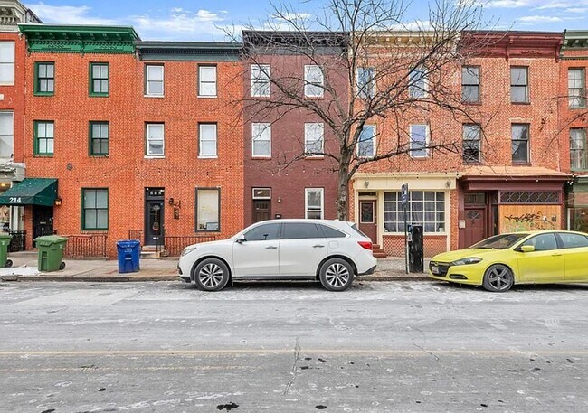 Photo - Beautifully Renovated Townhome in Mt. Vern...