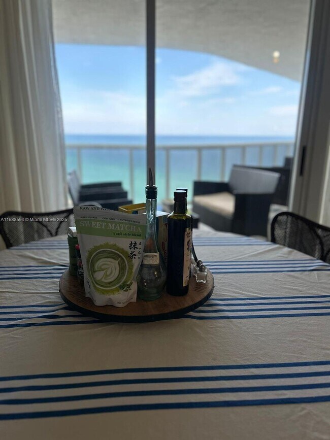 Photo - 16711 Collins Ave Unidad 1704