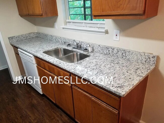 Photo - 5779 Rock Rd