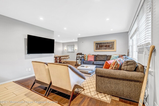 Photo - 410 Wells Ave