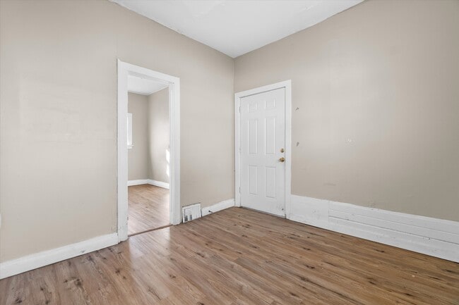 Photo - 26th St Milwaukee Duplex Unit 1