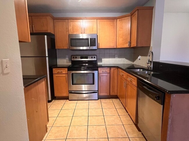 Photo - 7524 Seurat St