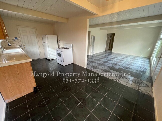 Photo - Great 4-Bedroom Home Located in North Sali...