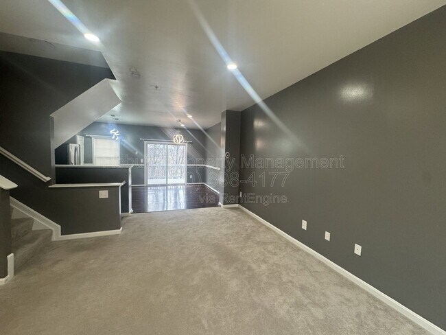 Photo - 54 Royalty Cir