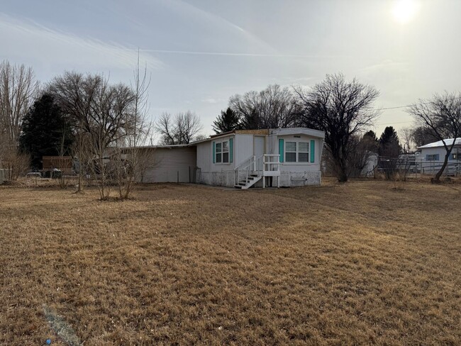 2 Bedroom 1.5 Semi-Rural Mobile Home with ... - 2 Bedroom 1.5 Semi-Rural Mobile Home with ...