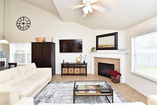 Photo - 7215 Ravenswood