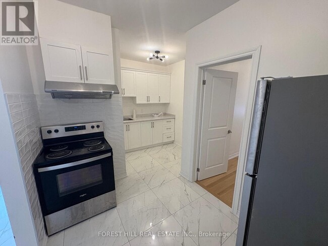 Photo - 756 Queen St W