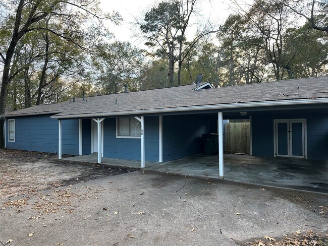 Photo - 1108 E Red Cedar Cir