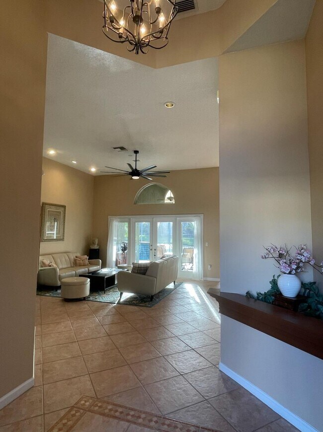 Photo - 711 Foresteria Ave