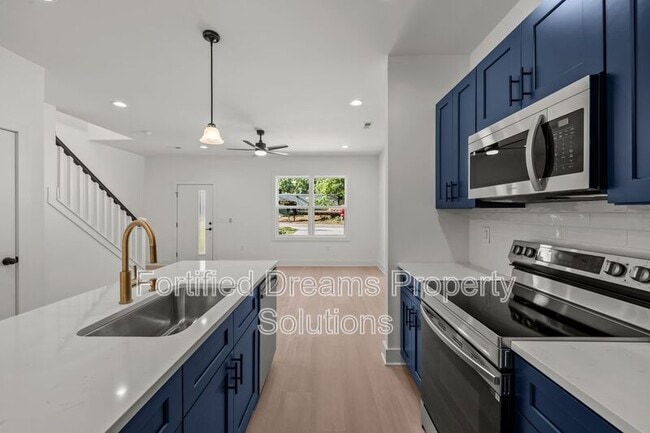 Photo - 806 W Dameron Ave