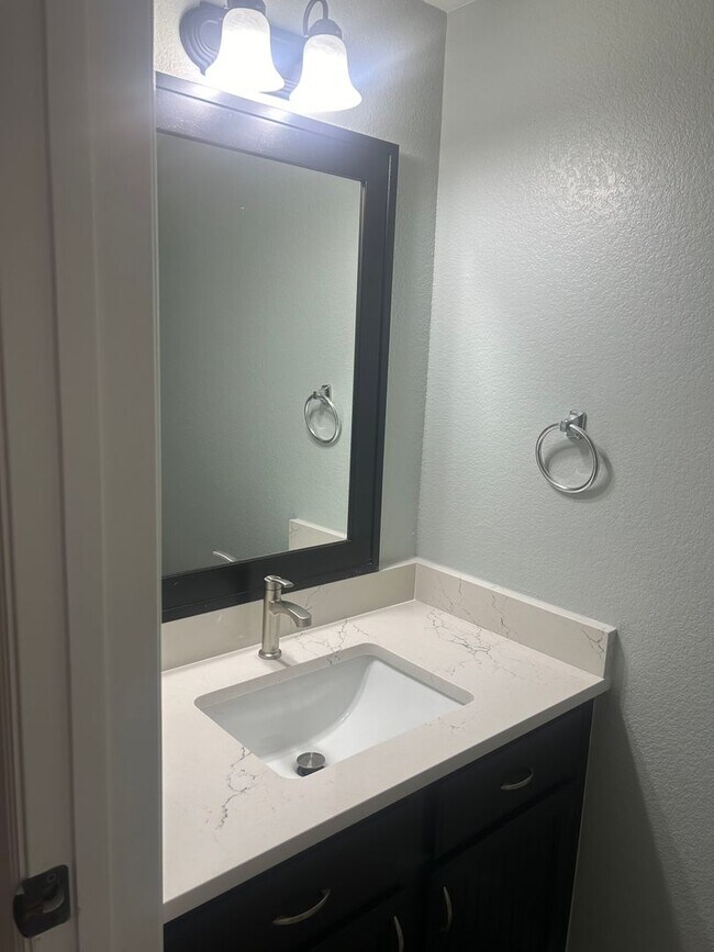 Photo - Peng-4077 Glenstone Unit A