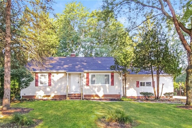 Photo - 7018 SOM Center Road