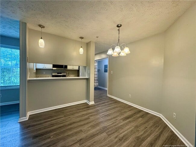 Photo - 308 Waterdown Dr