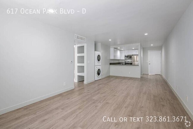 Building Photo - 617 Ocean Park Blvd Unit D Rental