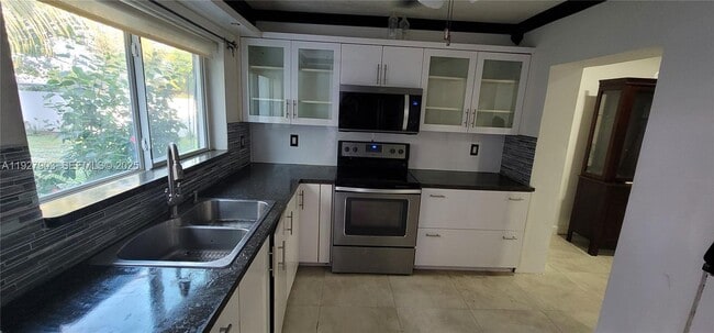 Photo - 6641 SW 26th St