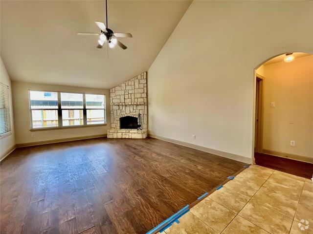 Building Photo - 1005 Tallahassee Dr Rental