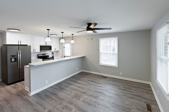 Photo - 2502 Sharondale Dr