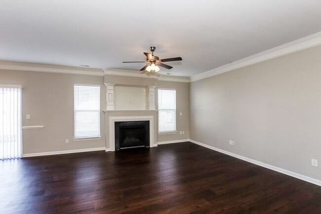 Photo - 5013 Broad Leaf Ct