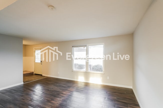 Photo - 3411 Quaker Rd