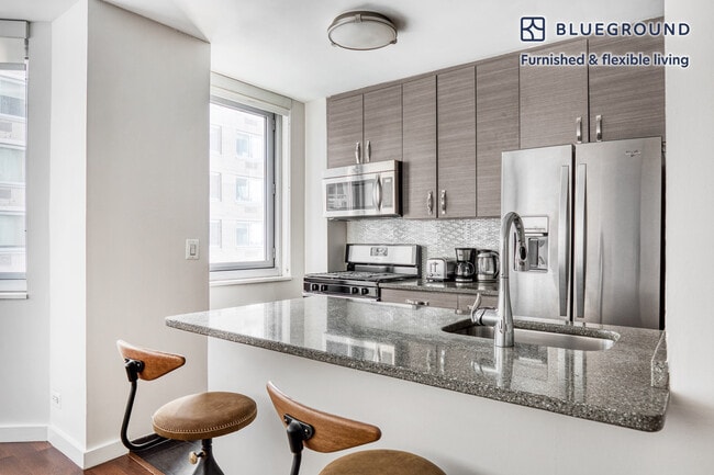 Photo - 606 1st Ave. Unidad FL8-ID696