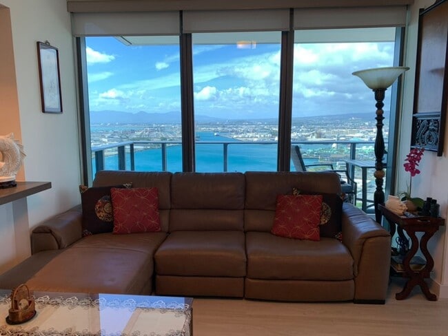 Photo - Fully Furnished 2B+office/2 BA/2 Parking on High Floor Corner Unit with Ocean View