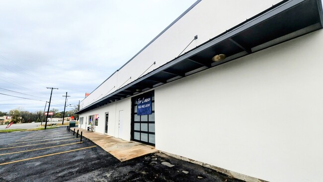 Building Photo - 2531 W Morton St Unit 1