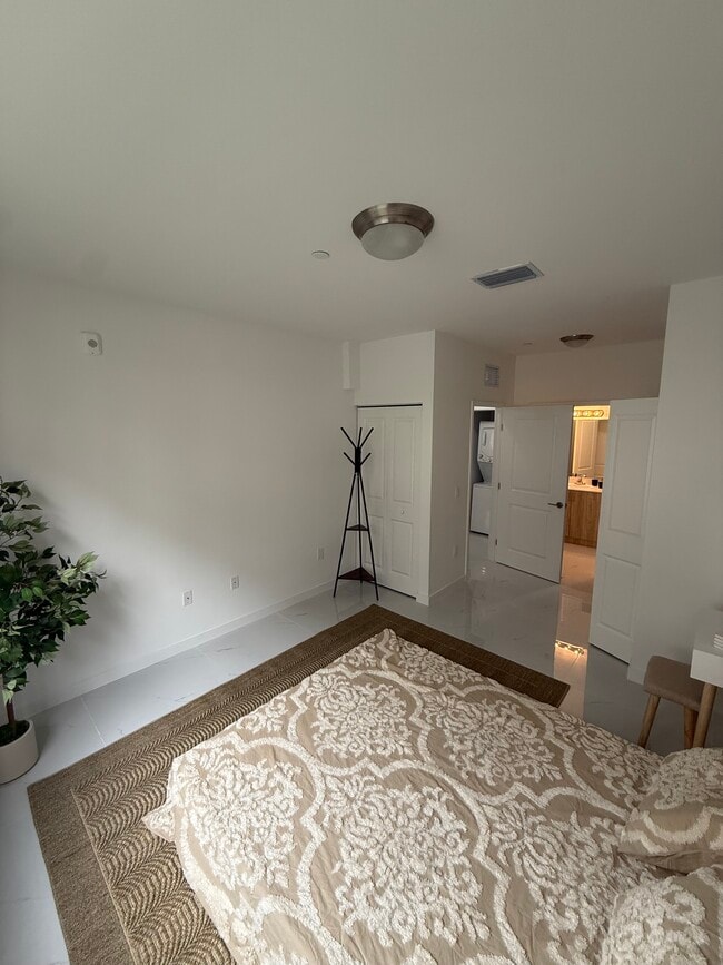 Photo - 1001 SW 71st Ct Unit A12