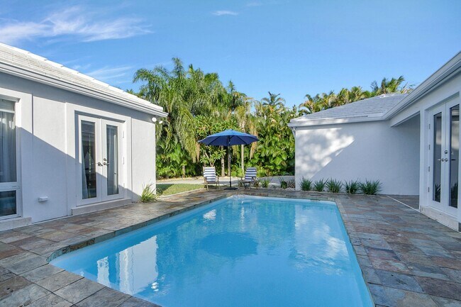 Photo - 714 S Atlantic Dr