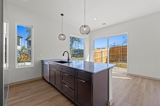 Photo - 1736 Bunche Rd