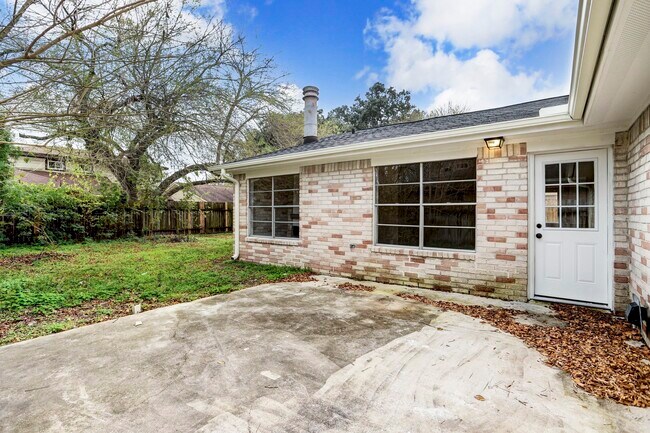 Photo - 2071 Delphi Ln