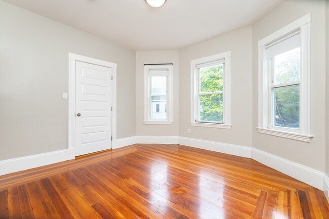 Photo - 24 Aberdeen Rd Unit 24