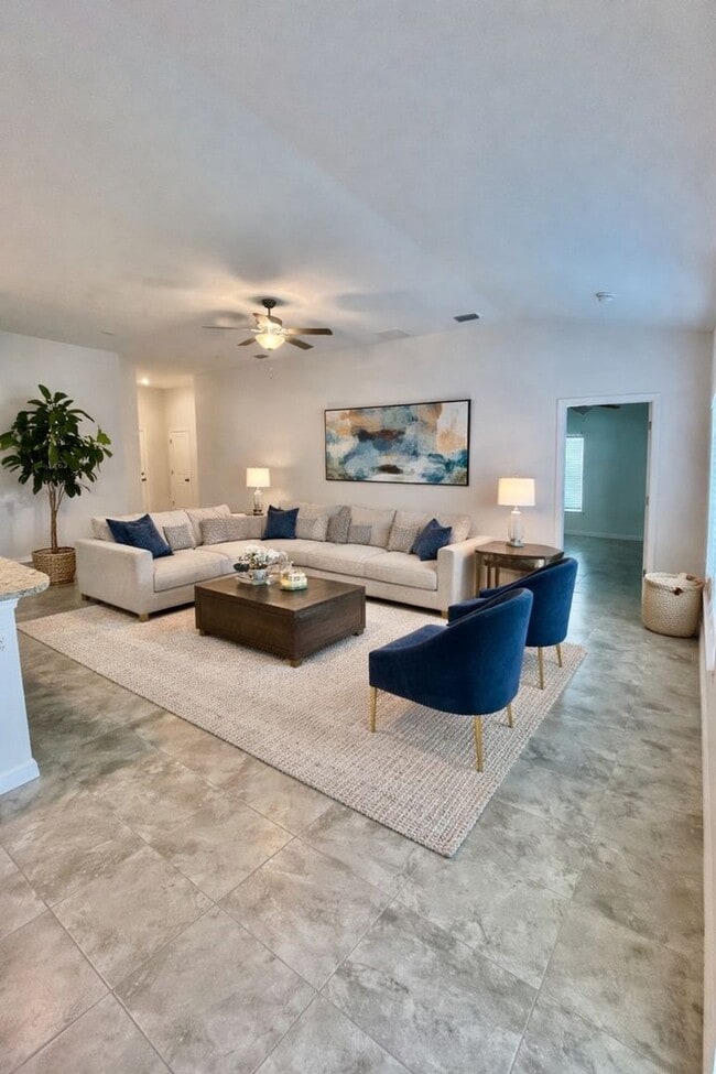 Building Photo - 858 Rue Labeau Cir