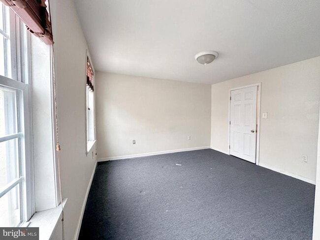 Photo - 1525 Montrose St