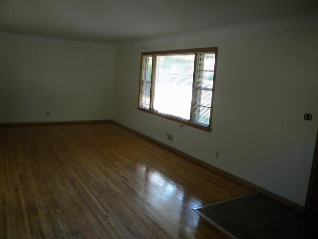 Photo - 2905-32ND Unit HOUSE