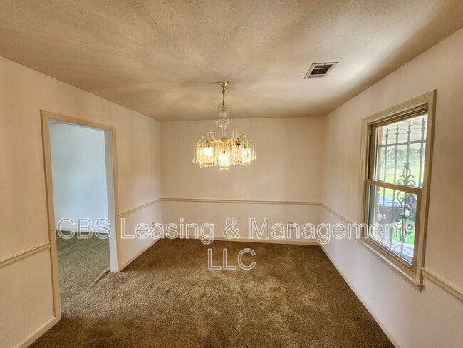 Photo - 3200 Archer Way