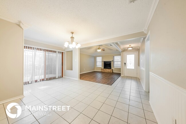 Photo - 2310 Markland St