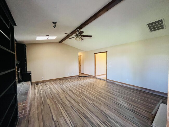 2109 Tracys Terrace