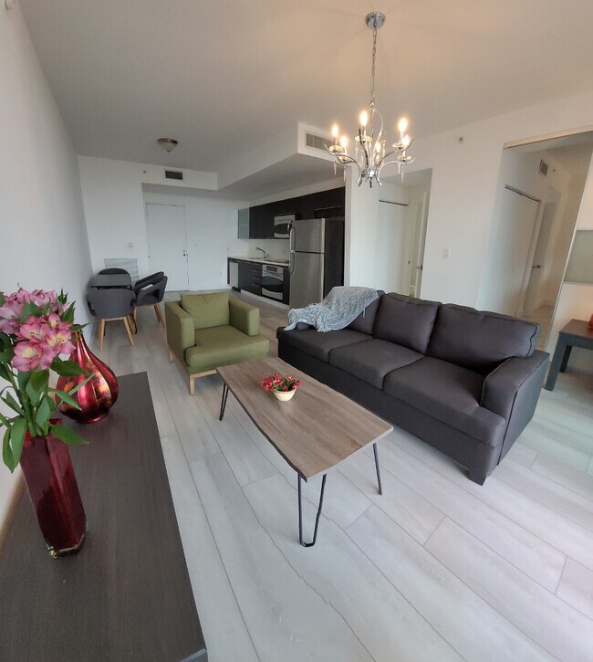 Photo - 90 SW 3rd St Unidad 2208