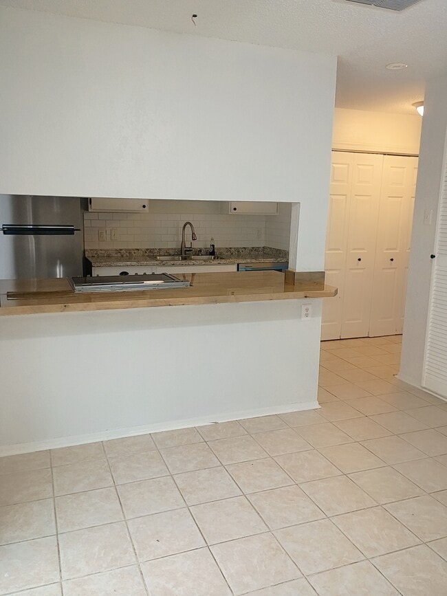 Photo - 9742 Hidden Rock