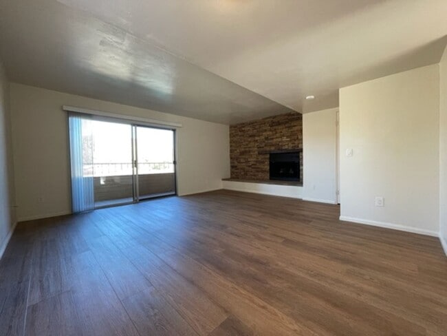 Photo - 331 Stone Edge Ct Unidad 1